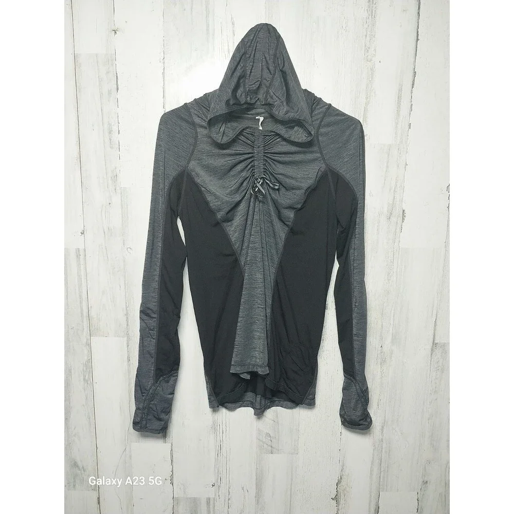 Lululemon Run in the Sun Pullover Size 8 Graphite Gray